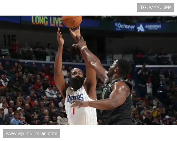 哈登穿针传球改变战局,快船攻势犀利